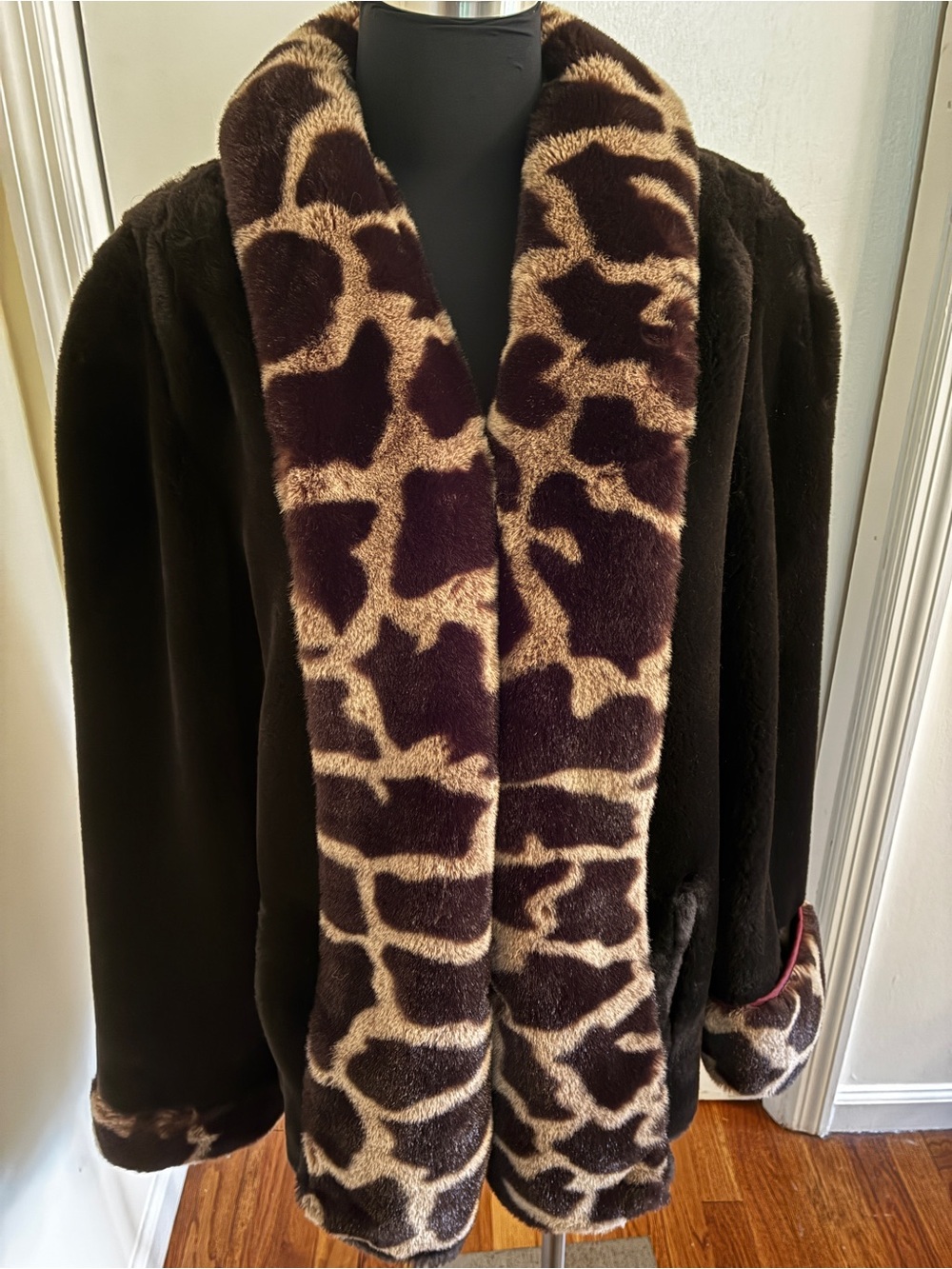 Oleg Cassini EUC faux fur jacket/coat S/M